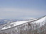 葉山中腹より月山を望む