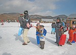 バァバとそり遊び